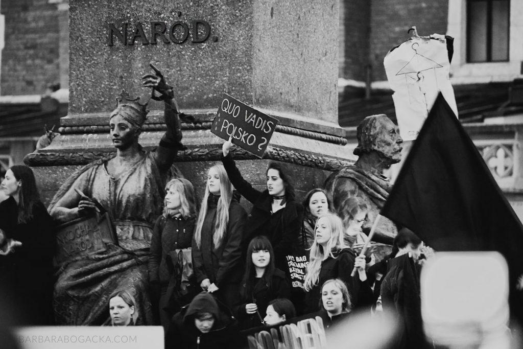 bogacka-fotografia-krakoacutew-maopolska-oglnopolski-strajk-kobiet-czarnyponiedziaek-czarnyprotest