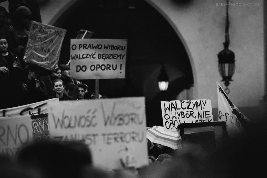 bogacka-fotografia-krakoacutew-maopolska-oglnopolski-strajk-kobiet-czarnyponiedziaek-czarnyprotest