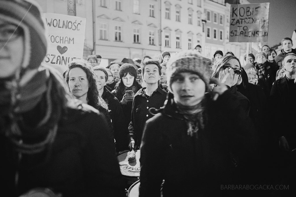 bogacka-fotografia-krakw-maopolska-8m-midzynarodowy-strajk-kobiet-w-krakowie