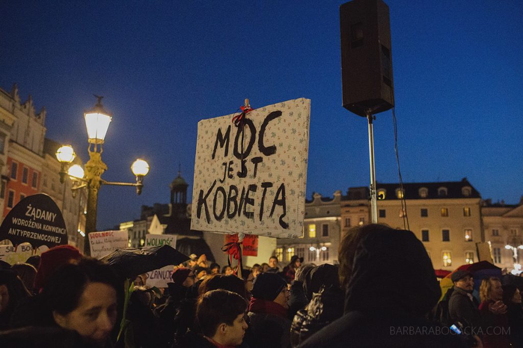 bogacka-fotografia-krakoacutew-maopolska-8m-midzynarodowy-strajk-kobiet-w-krakowie